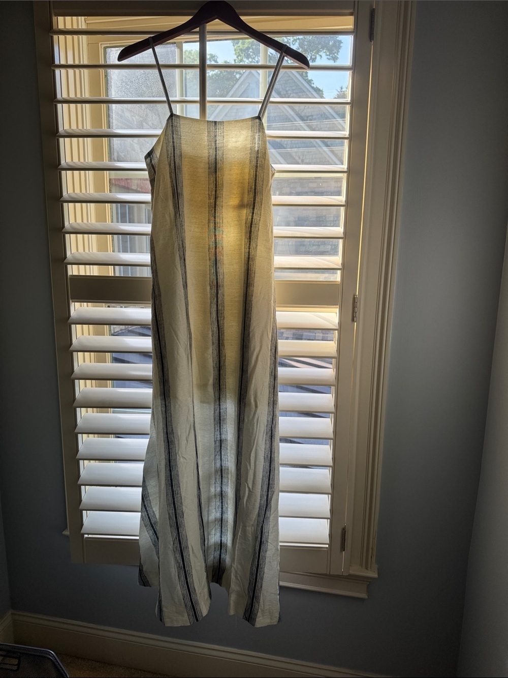 EVEREVE Andi Striped Maxi Dress - Picture 4 of 7